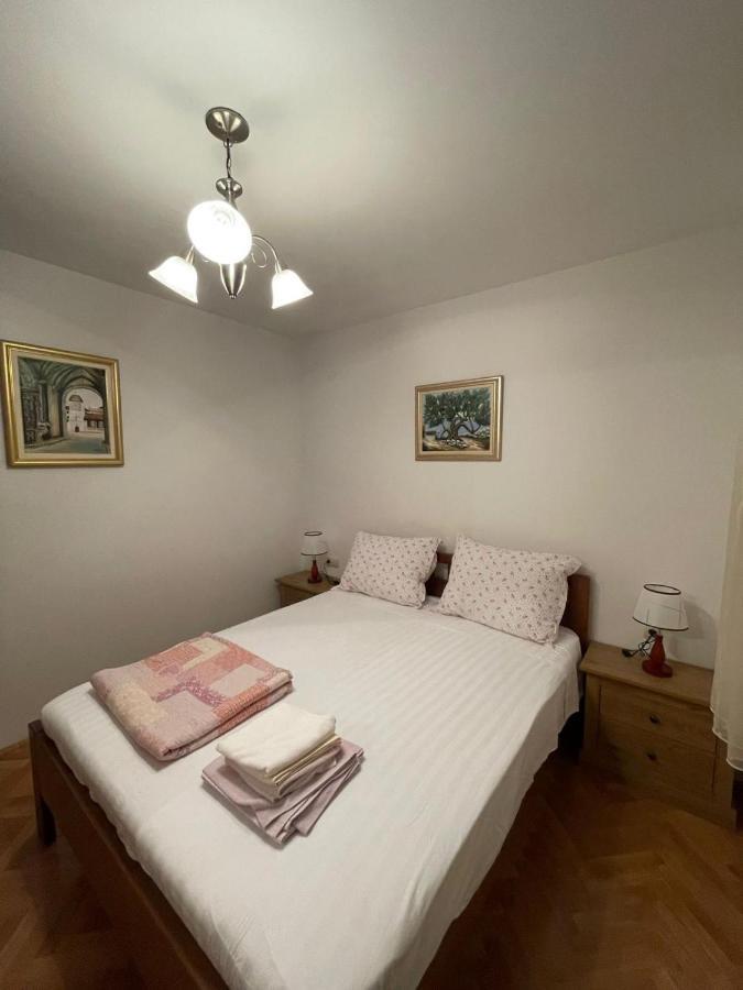 Apartman Ivan 트로기르 외부 사진